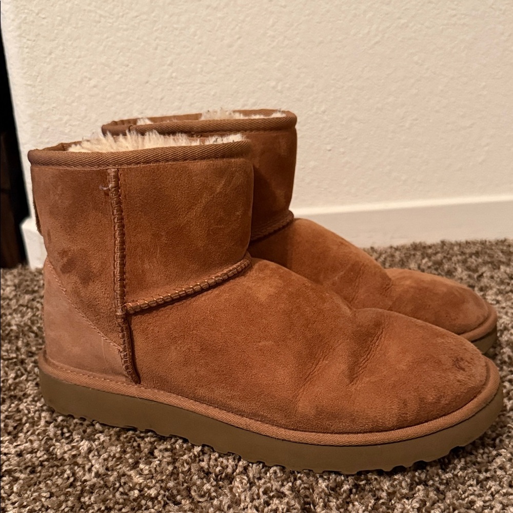 UGG BOOTS